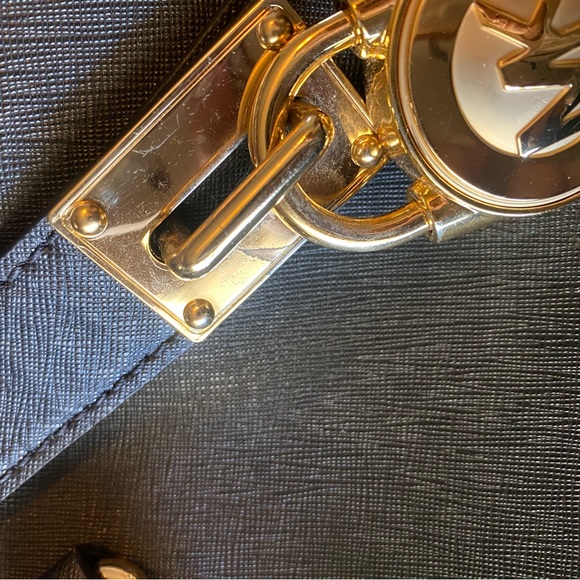 EUC Black & Gold Michael Kors Saffiano “Hamilton” Tote - Picture 5 of 7